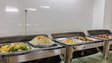 Breakfast, lunch, dinner served; local and international cuisine