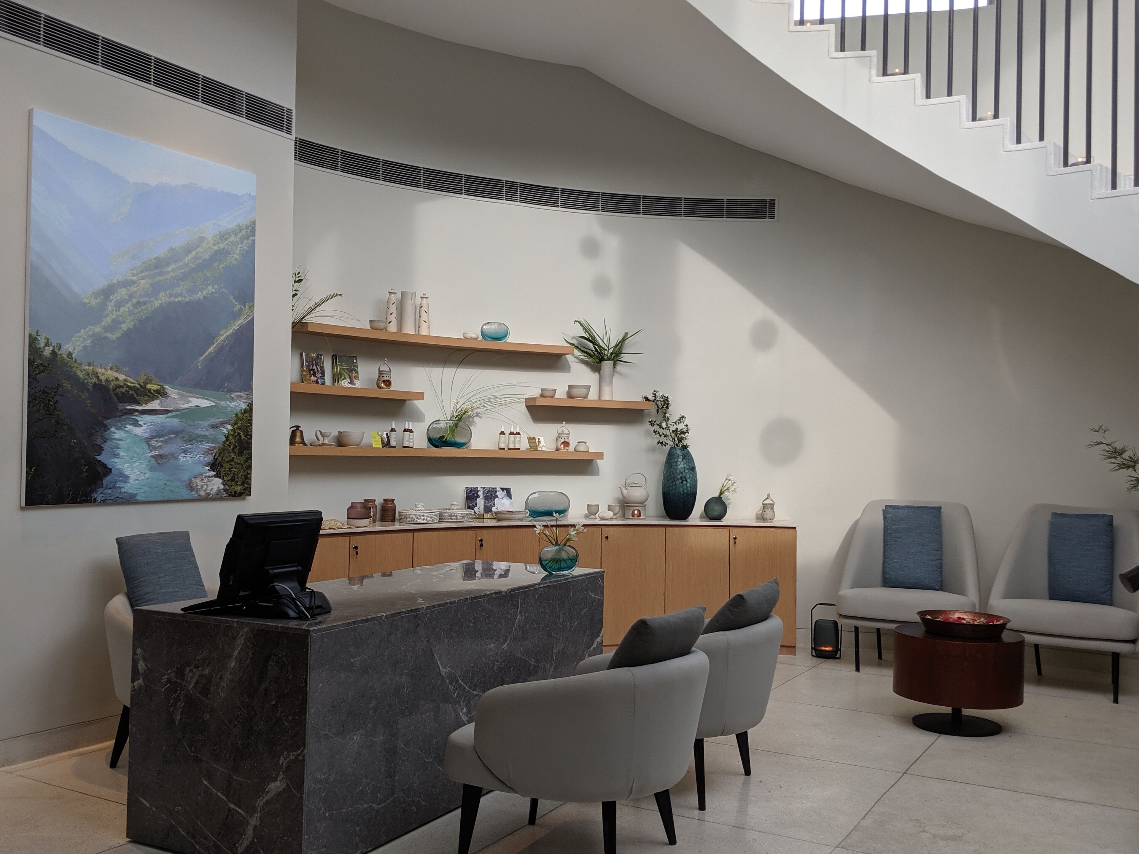 sauna, steam room, body treatments, aromatherapy, deep-tissue massages