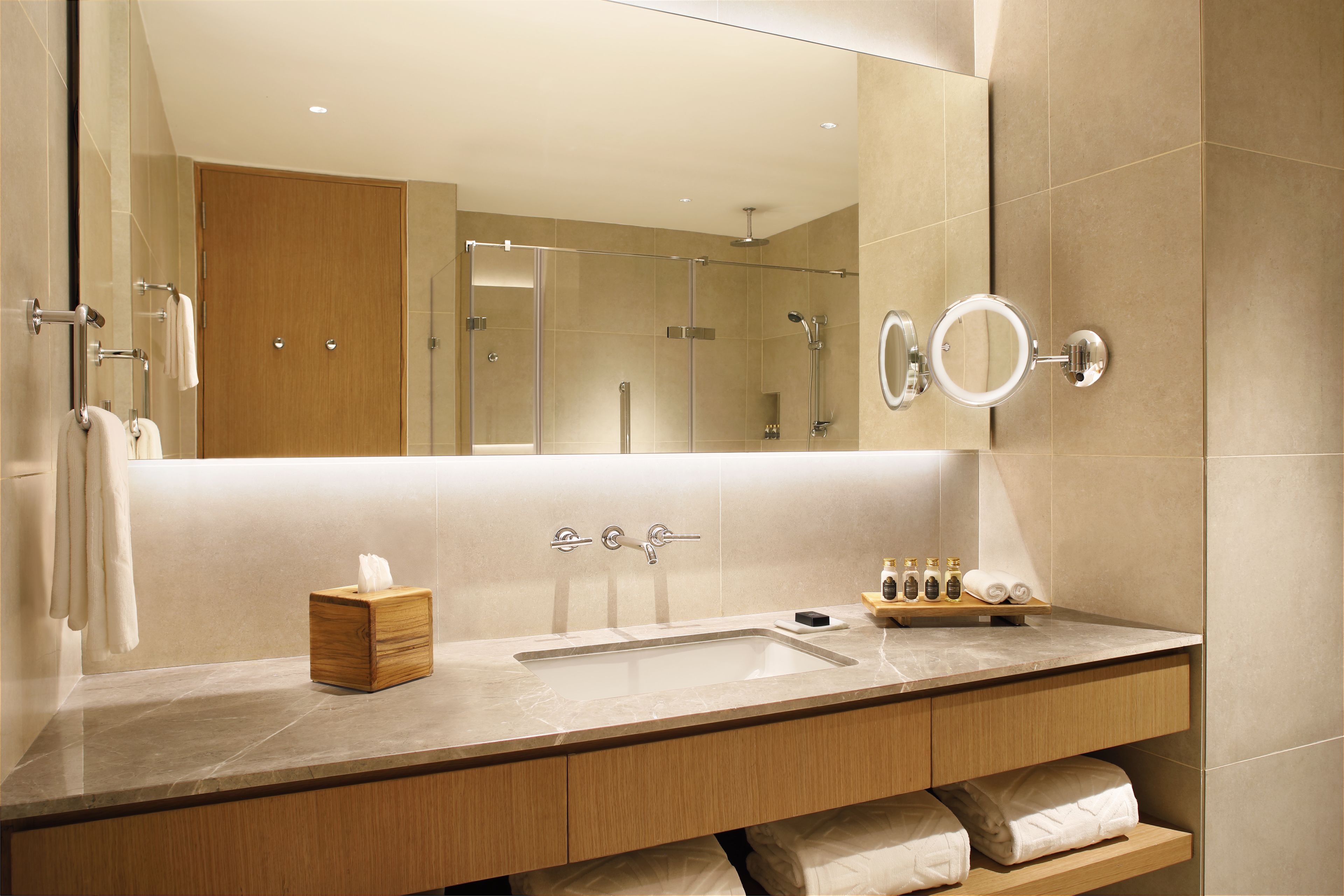 shower, free toiletries, hair dryer, slippers