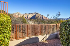 Property grounds - New Winter Rates! AMAZING VIEWS! Pool, Golf, Tennis & Hiking (Sedona)