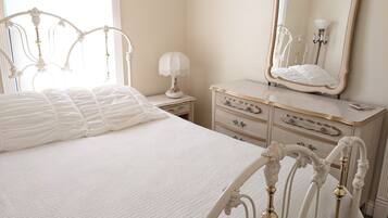 2 chambres, fer et planche Ă repasser, Wi-Fi gratuit, draps fournis