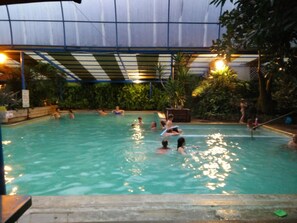 Innenpool, beheizter Pool