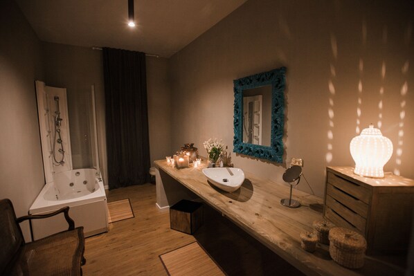 Jetted tub - Assteas Bed & Breakfast (Montesarchio)