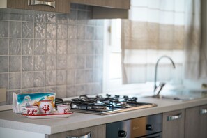 電冰箱、烤箱、爐台、咖啡機/沖茶器