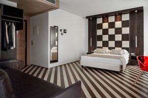 Superior Double Room | Hypo-allergenic bedding, minibar, in-room safe, desk