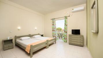 In-room safe, iron/ironing board, free WiFi, bed sheets