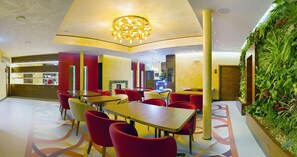 Reception - AIR Hotel (Holíc)