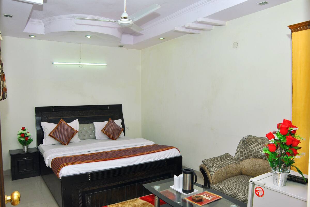 Suite, 1 cama doble, no fumadores | 20 dormitorios, edredones de plumas, colchones Select Comfort