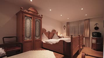 Chambre Triple Classique, salle de bains privée