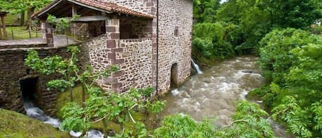 Enceinte de lâhĂ©bergement
