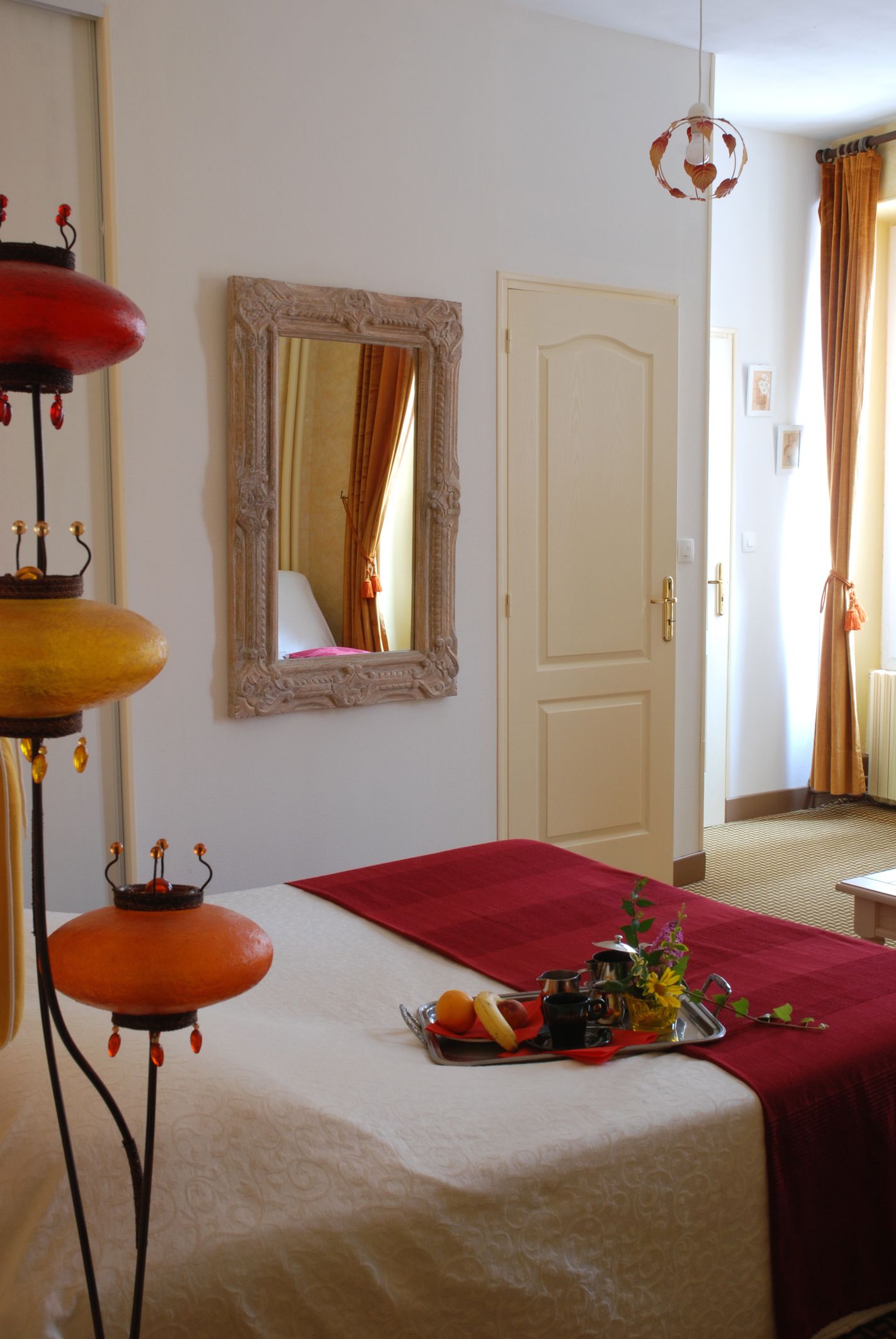 Individually decorated, individually furnished, desk, free WiFi