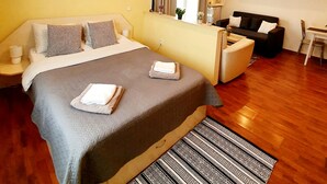 Interior - Black and White Apartments (Bucharest)