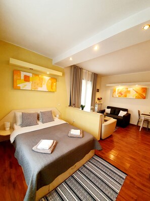 Interior - Black and White Apartments (Bucharest)