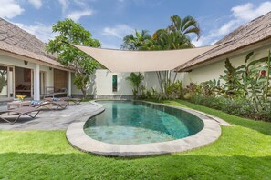 Vila standard, 3 quartos, piscina particular | Piscina particular