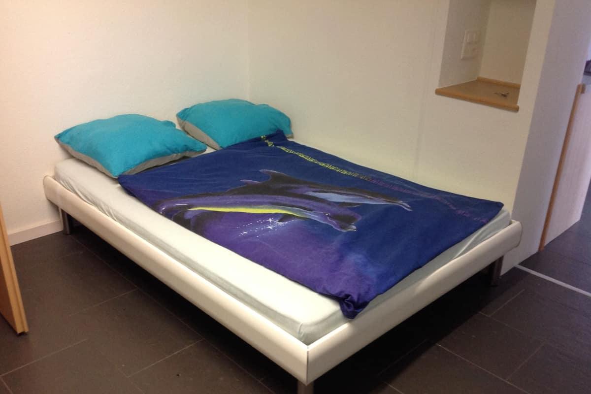 Tweepersoonskamer | Luxe beddengoed, donzen dekbedden, bedden met traagschuimmatras