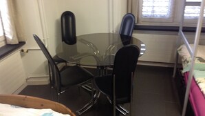 Triple Room | Room amenity - Hostel Seeburg Stäfa (Stafa)