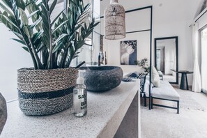 Romantic Bungalow, Bathtub | Bathroom sink - Beyond Bungalows (Canggu)