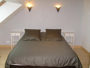 Individually decorated, individually furnished, soundproofing - Le Chêne Blanc (Plessé)