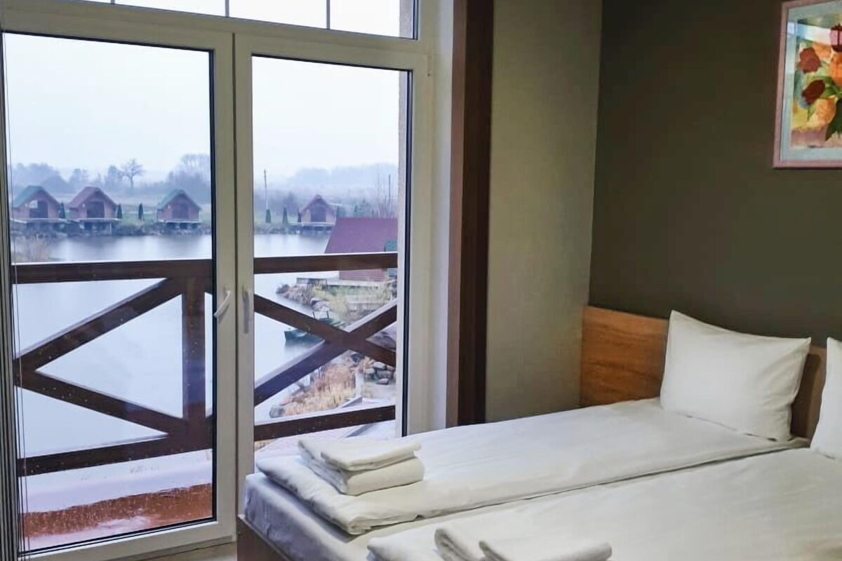 Standard Double Room, Lake View | Desk, iron/ironing board (on request), WiFi (free)