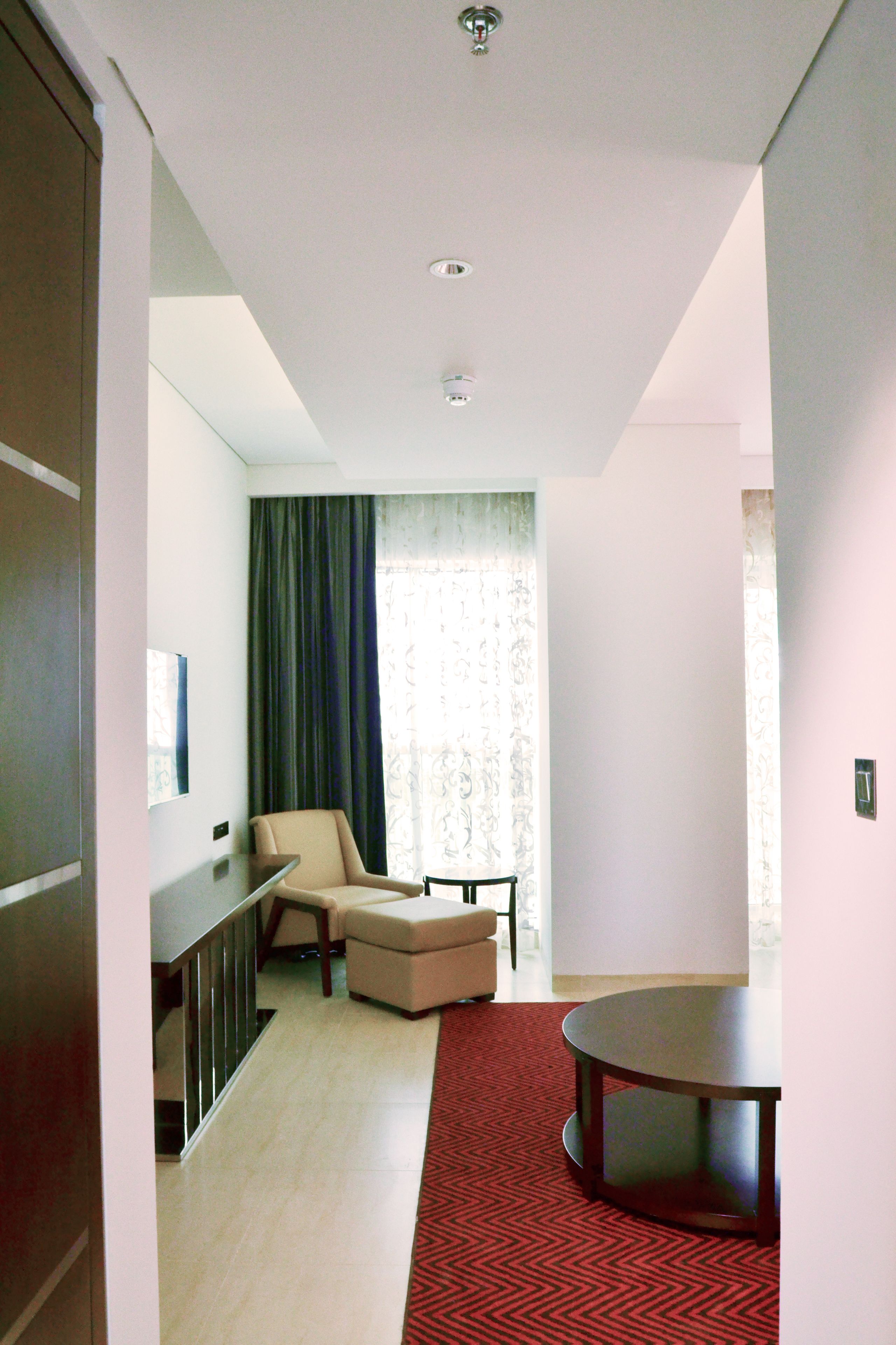 business suite, 1 bedroom | living area | 32-inch flat-screen tv with cable channels, tv, first-run films