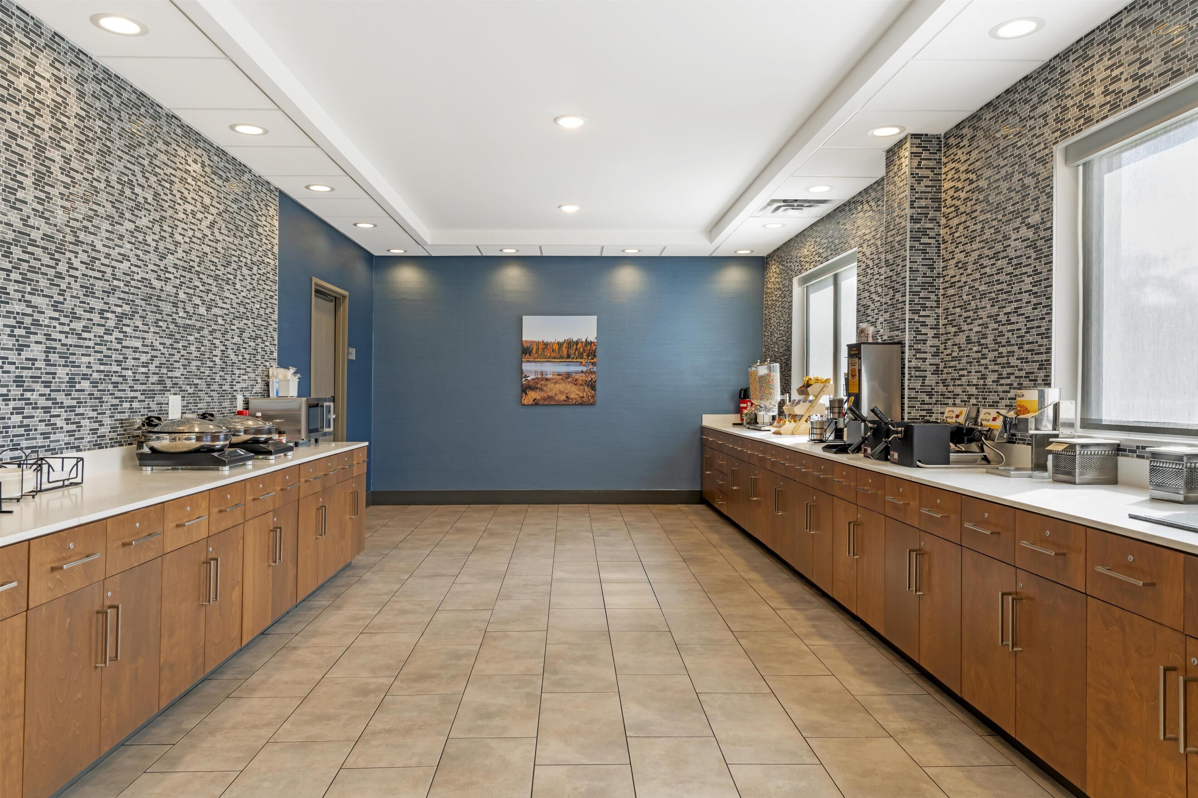 Free daily full breakfast 