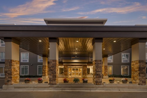 Best Western Plus Isanti