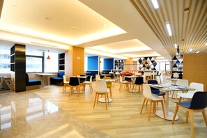 Restaurant - Holiday Inn Express Chengdu North Railway Station by IHG (Chengdu)