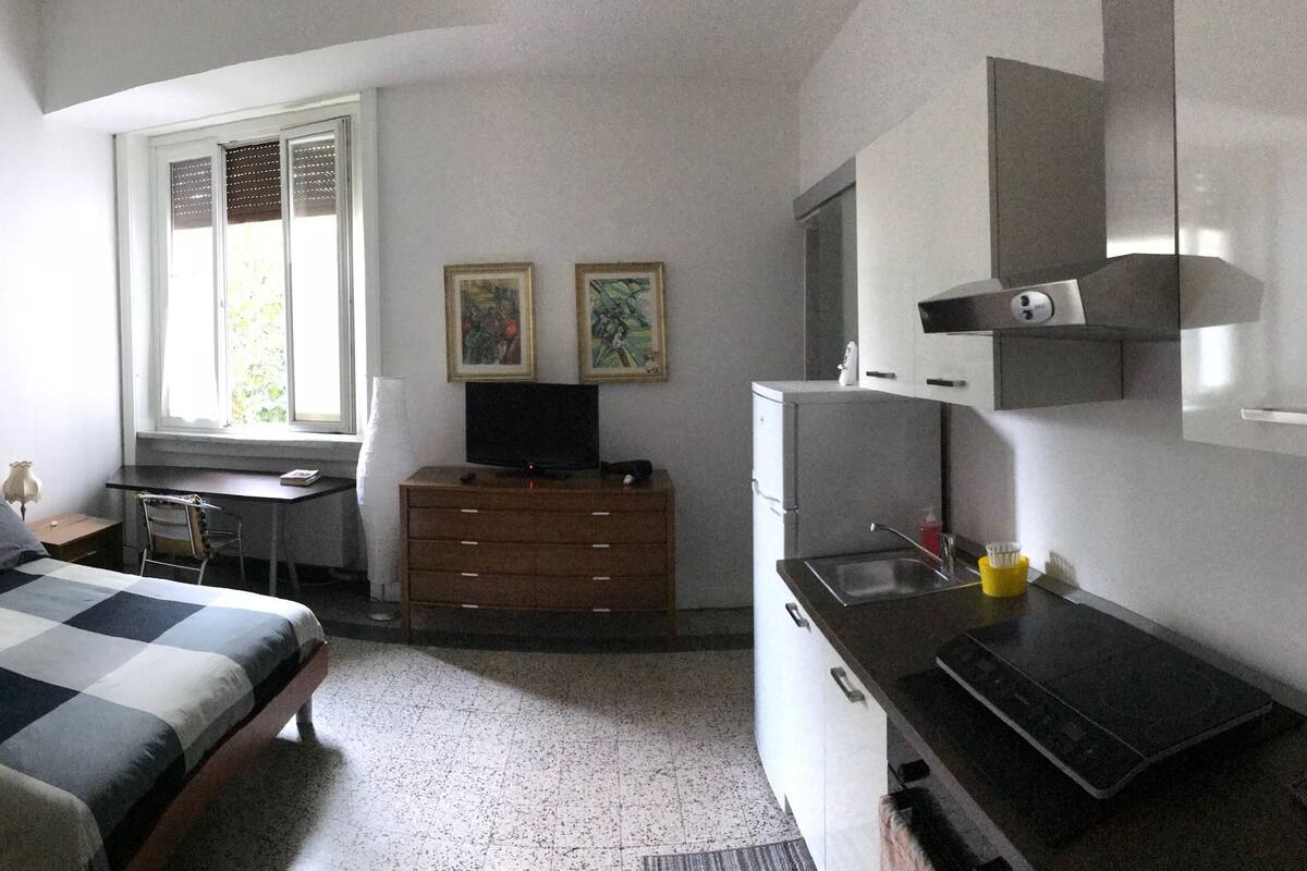 Rollaway beds, free WiFi, bed sheets, wheelchair access