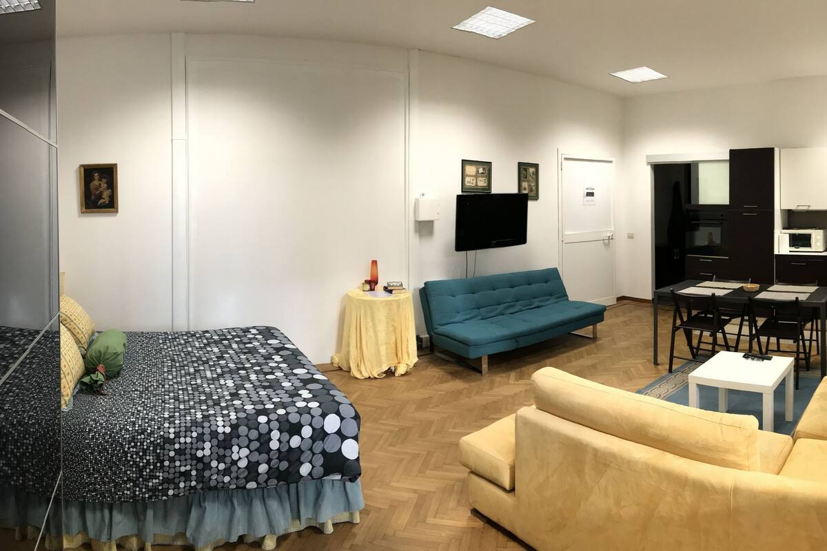 Rollaway beds, free WiFi, bed sheets, wheelchair access