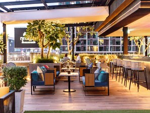 2 bars/lounges, lobby lounge - ibis Styles Bangkok Ratchada (Bangkok)