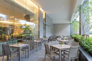 Daily buffet breakfast (THB 295 per person)