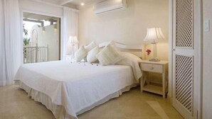 2 bedrooms, WiFi (free) - Reeds Penthouse 13 (Weston)