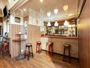 Bar (on property) - Palatine Hotel (Liverpool)