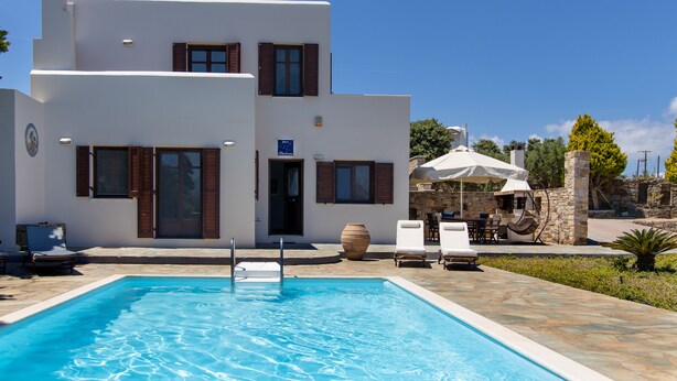 Outdoor pool - Villa Andromeda (Naxos)