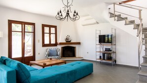 Fireplace - Villa Andromeda (Naxos)