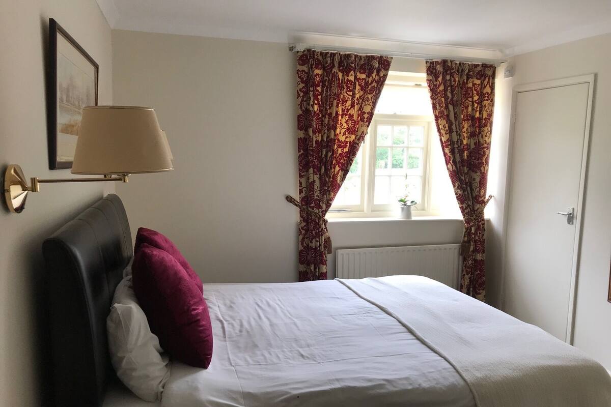 Double Room, 1 Double Bed, Non Smoking | Premium bedding, desk, laptop workspace, blackout drapes