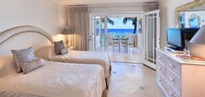 3 bedrooms, in-room safe, iron/ironing board, free WiFi - Reeds Penthouse 12 (Gibbes)