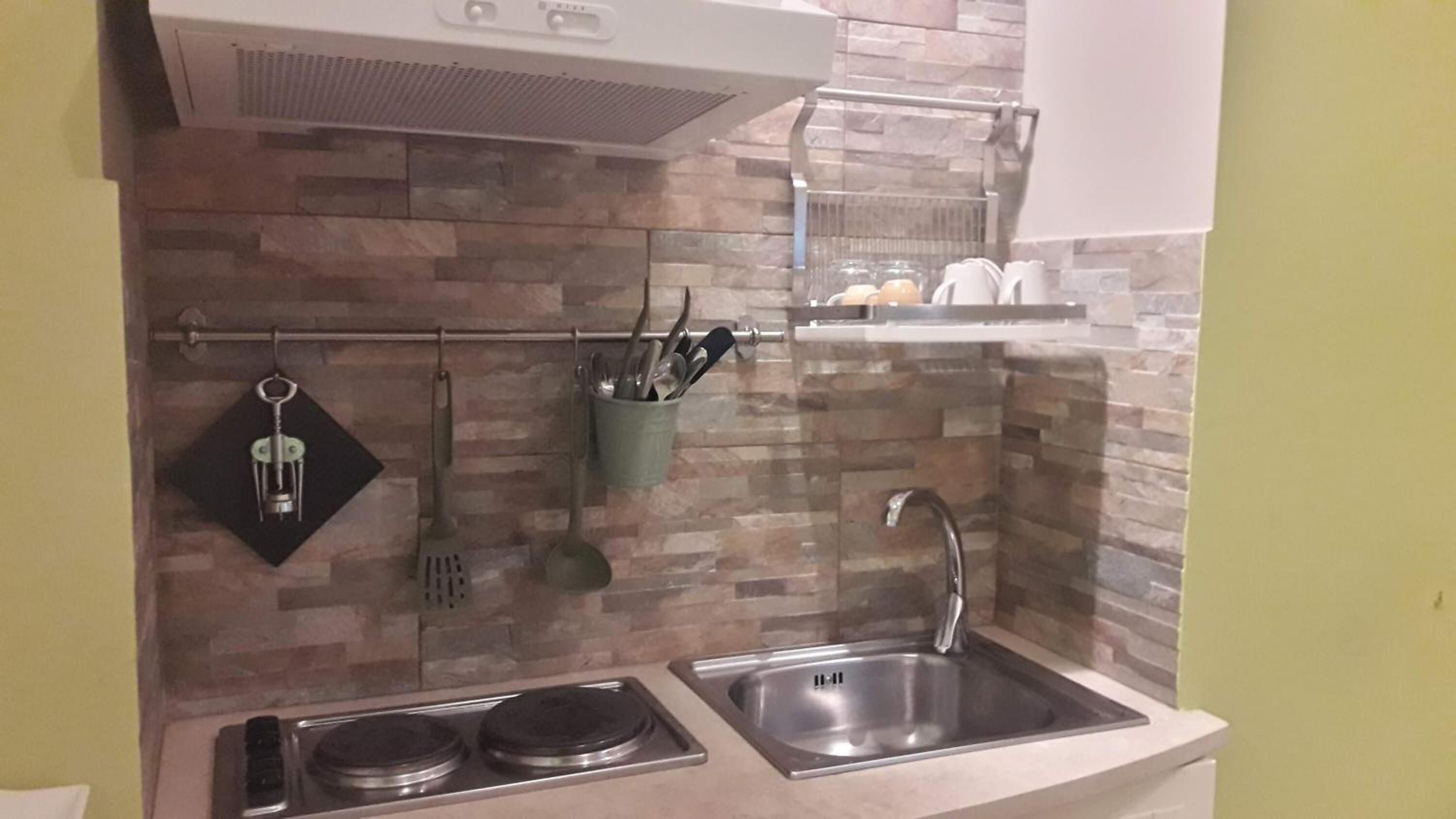 Fridge, microwave, stovetop, electric kettle