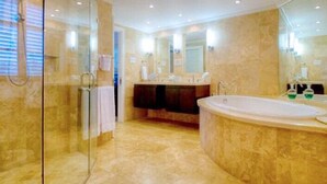 Bathroom - Reeds Penthouse 14 (Weston)