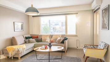 Luksushuoneisto, 2 makuuhuonetta, tupakointi kielletty, sauna | Näkymä kaupungille