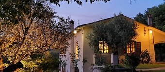 SUPER PRICE FOR YOUR HOLIDAY !!!! PRIVATE POOL-GARDEN -AIRCond-WIFI