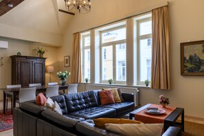 TV, DVD player, books, video library