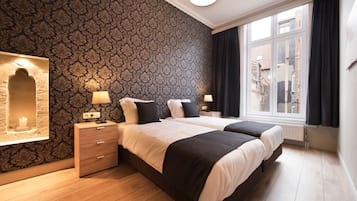 2 bedrooms, desk, iron/ironing board, WiFi