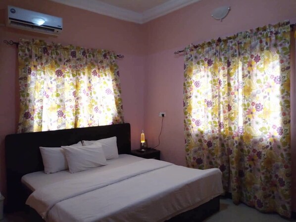 Desk, iron/ironing board