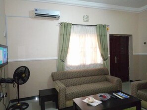 Basic Apartment, 2 Bedrooms | Desk, iron/ironing board