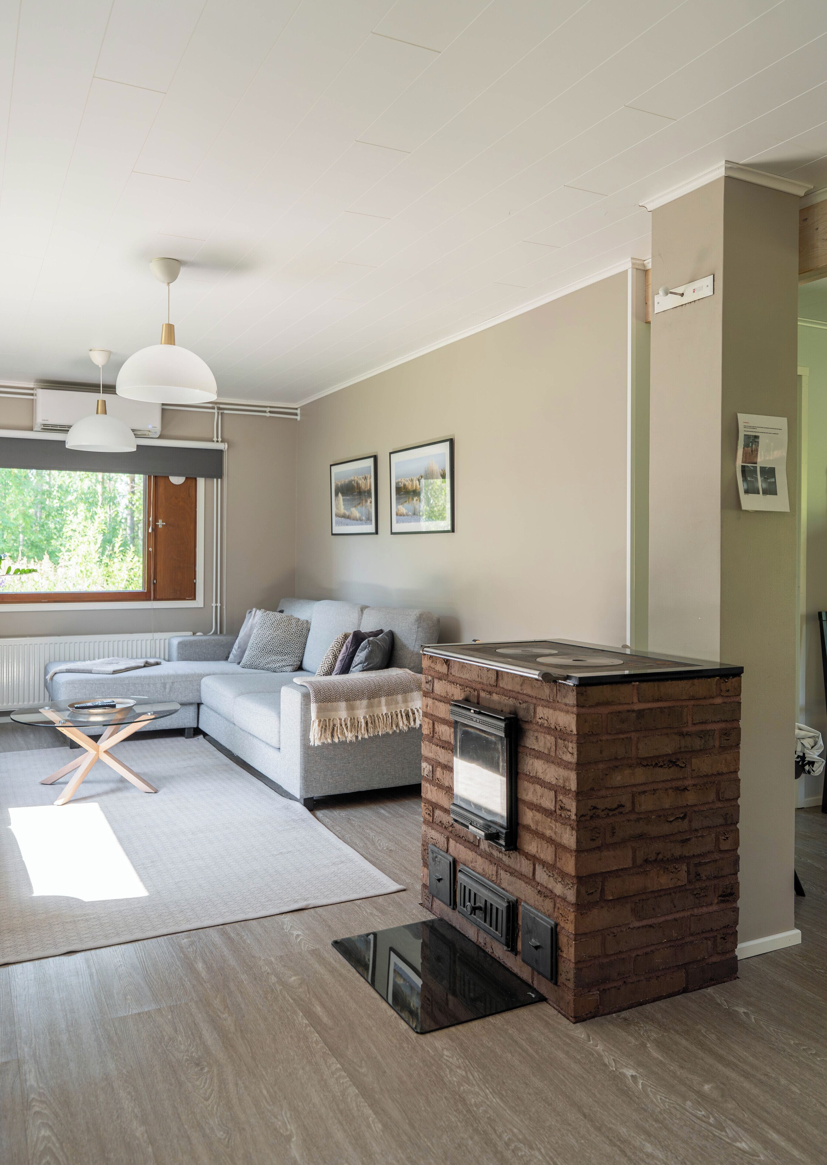 Smart TV de 55 pulgadas con canales digitales, una televisión