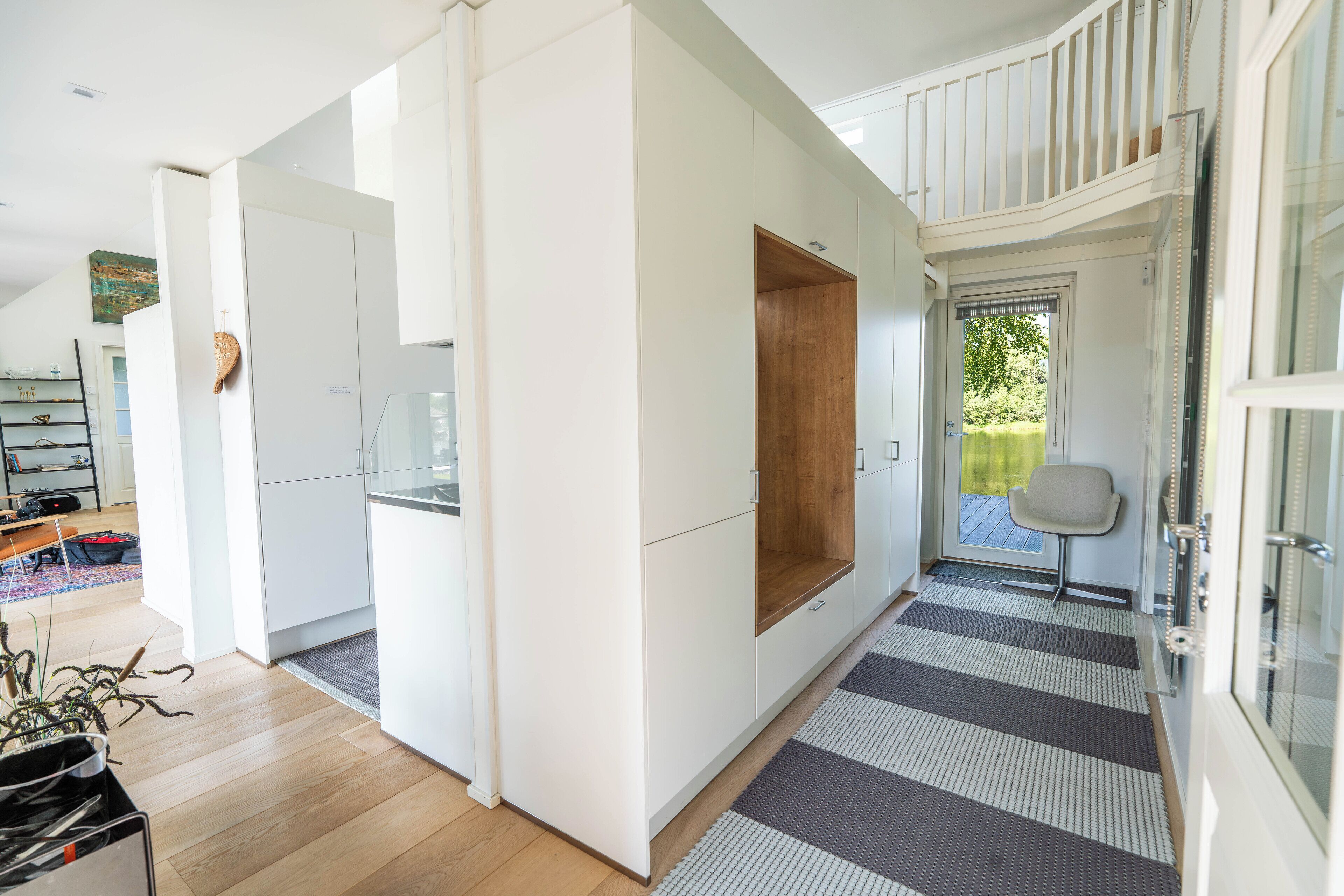 50-inch flat-screen TV with satellite channels, Smart TV, fireplace