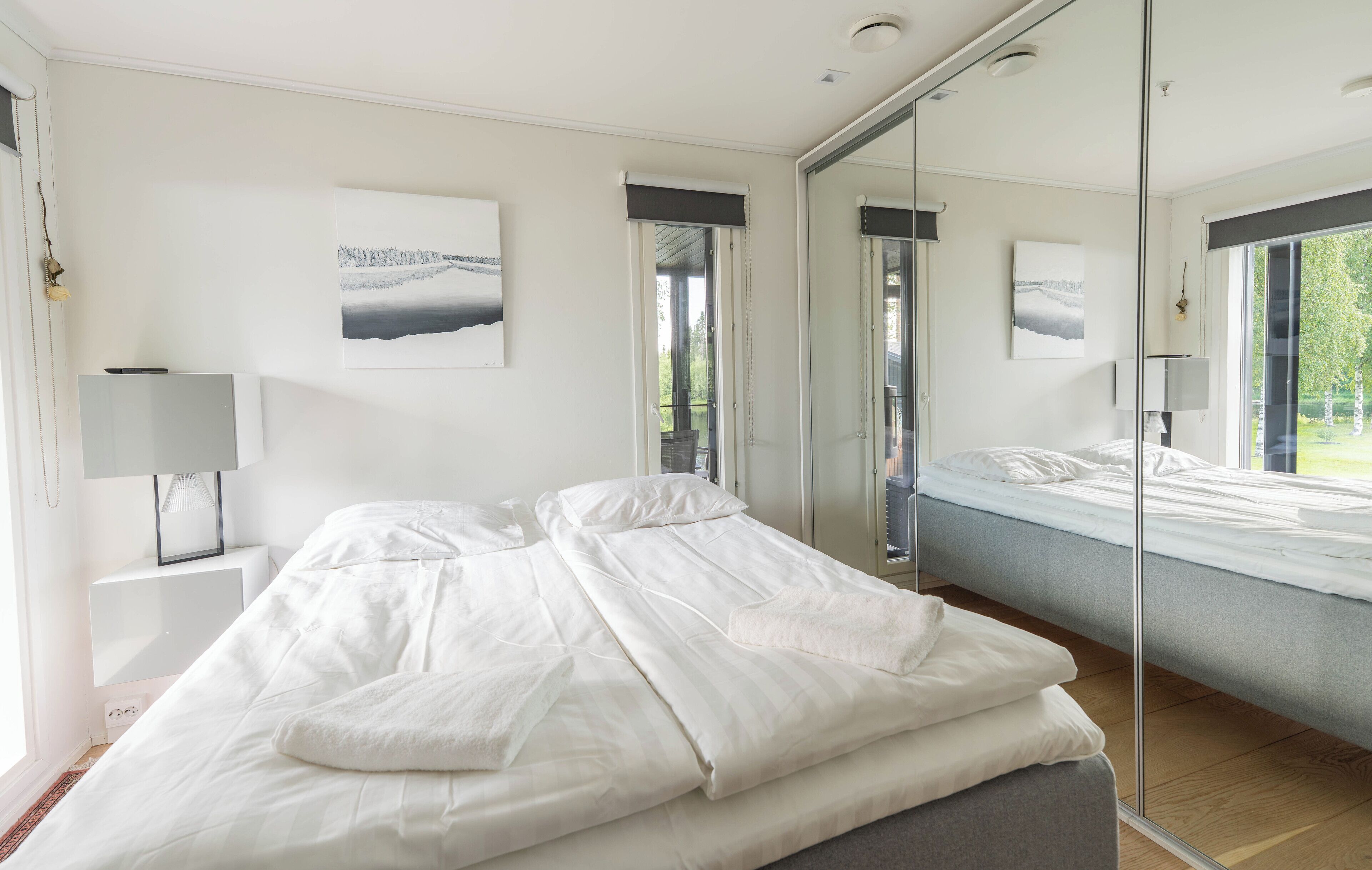 4 bedrooms, Frette Italian sheets, premium bedding, Select Comfort beds