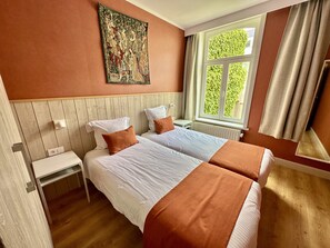 4 chambres, fer et planche Ă repasser, Wi-Fi, draps fournis