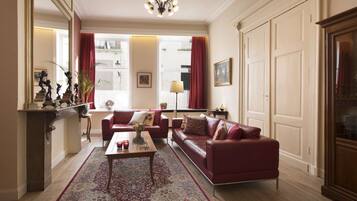 TV, DVD player, books, video library